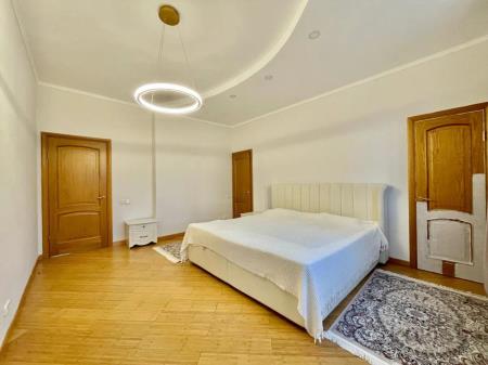 Фото Квартира, 4 комн, 149.8 м², 12/20 эт., 2006 г.п.